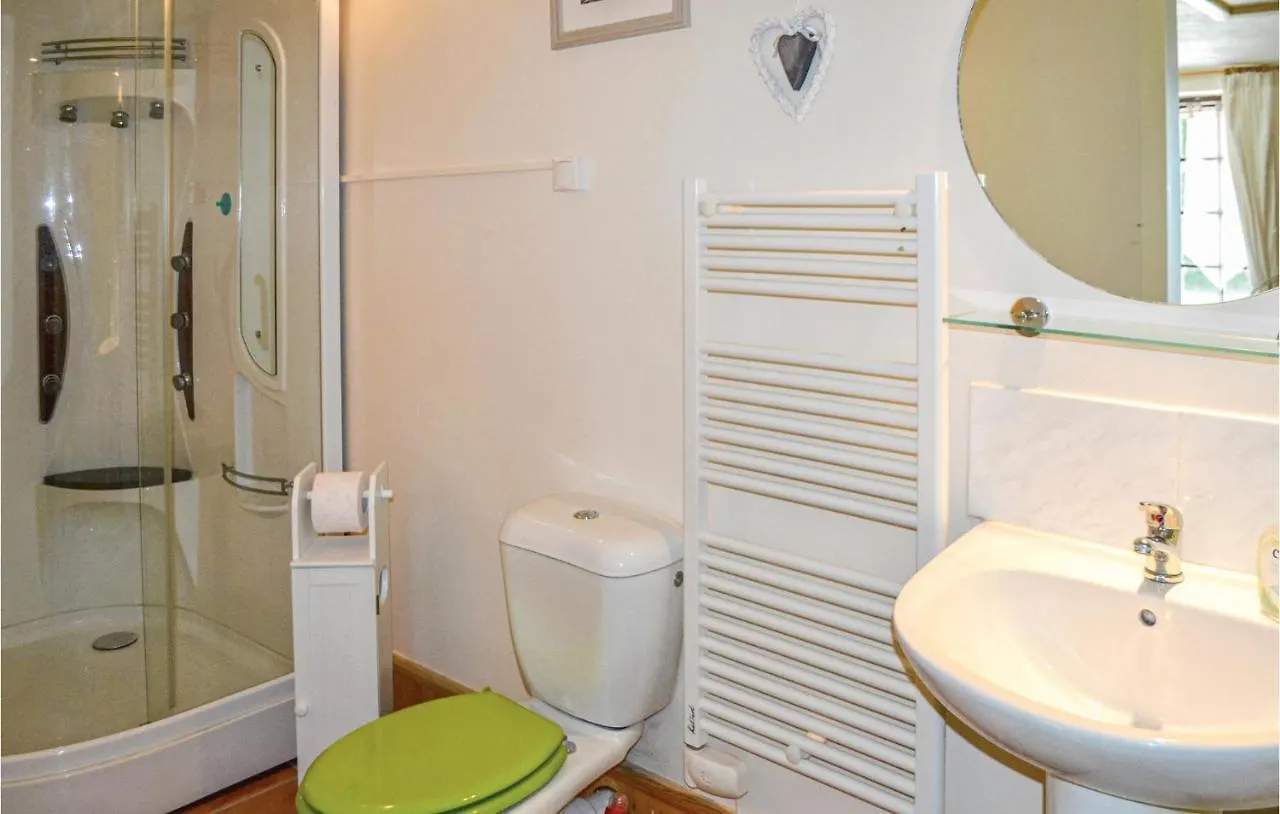 3 Bedroom Lovely Home In Poullaouen Kergouach